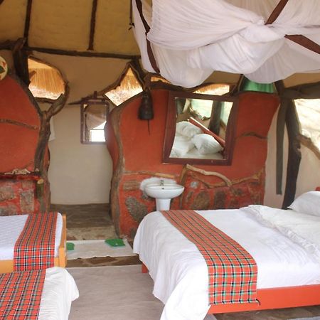 Lion'S Cave Camp, Samburu Villa Archers Post Buitenkant foto