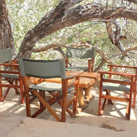 Lion'S Cave Camp, Samburu Villa Archers Post Buitenkant foto