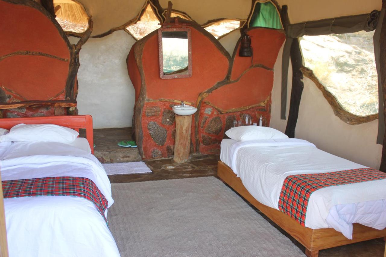 Lion'S Cave Camp, Samburu Villa Archers Post Buitenkant foto