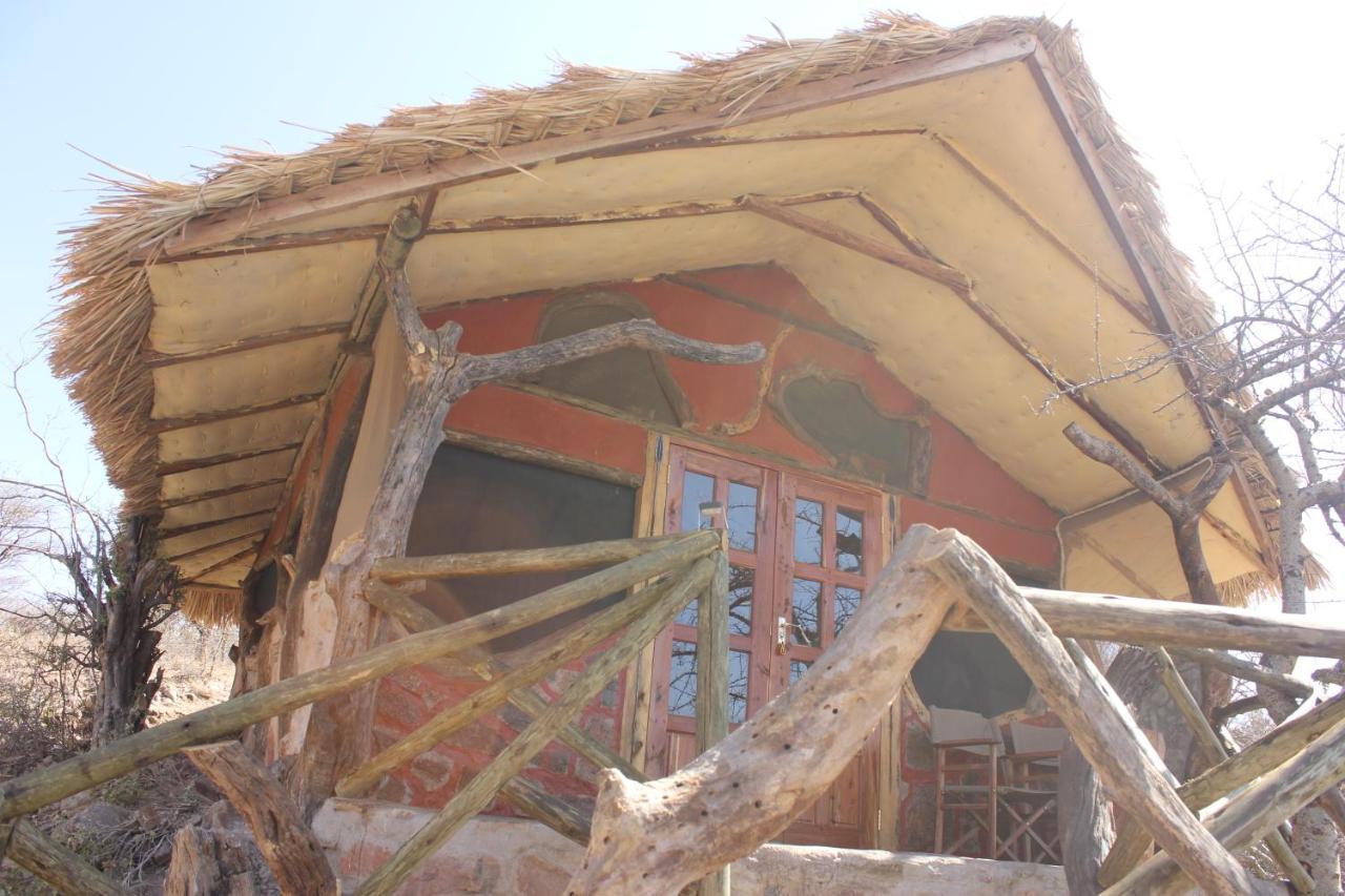 Lion'S Cave Camp, Samburu Villa Archers Post Buitenkant foto