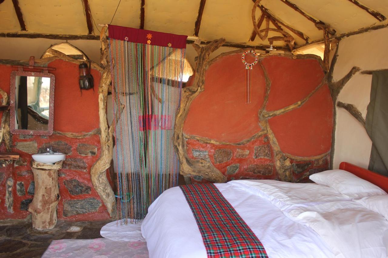 Lion'S Cave Camp, Samburu Villa Archers Post Buitenkant foto