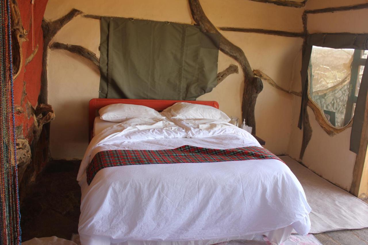 Lion'S Cave Camp, Samburu Villa Archers Post Buitenkant foto