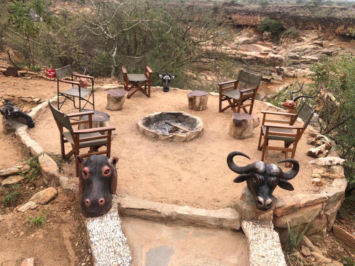 Lion'S Cave Camp, Samburu Villa Archers Post Buitenkant foto