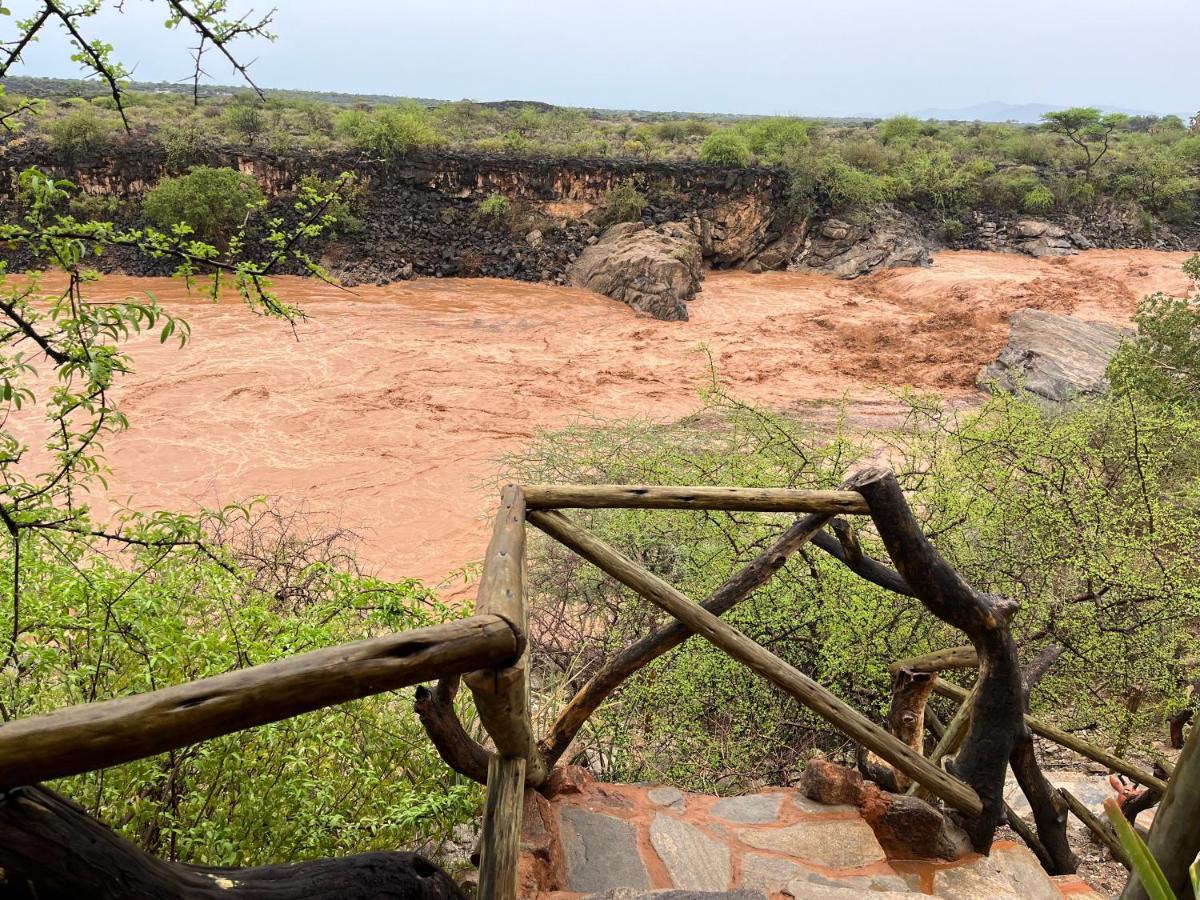 Lion'S Cave Camp, Samburu Villa Archers Post Buitenkant foto