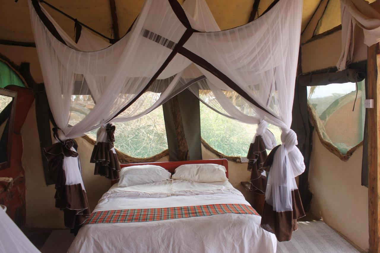 Lion'S Cave Camp, Samburu Villa Archers Post Buitenkant foto