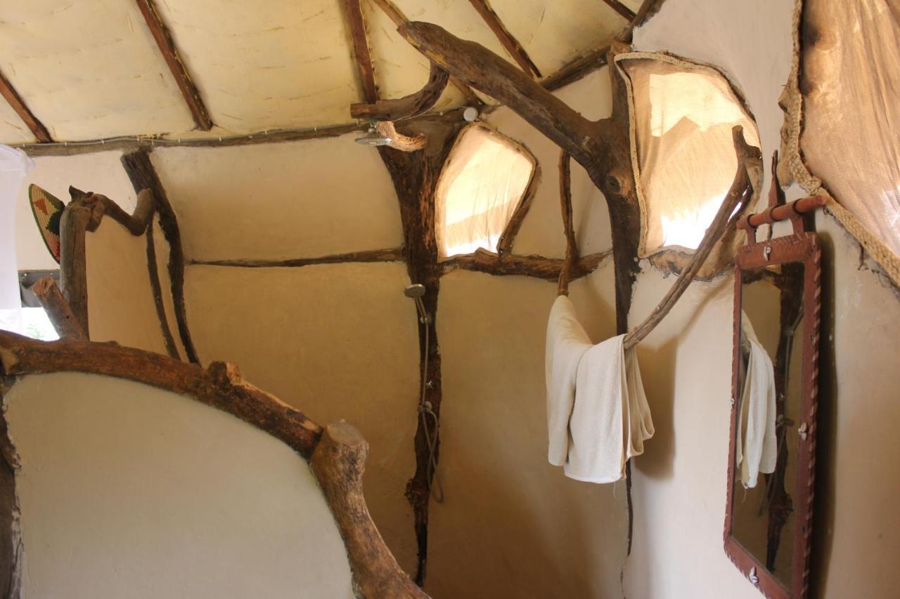 Lion'S Cave Camp, Samburu Villa Archers Post Buitenkant foto