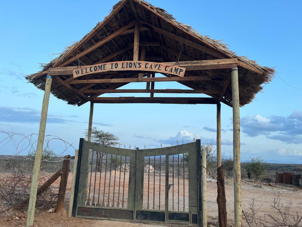 Lion'S Cave Camp, Samburu Villa Archers Post Buitenkant foto