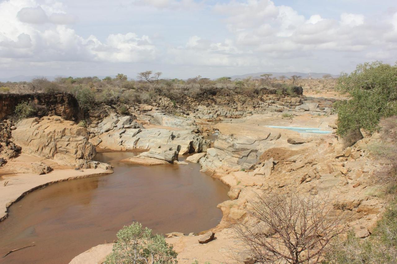 Lion'S Cave Camp, Samburu Villa Archers Post Buitenkant foto