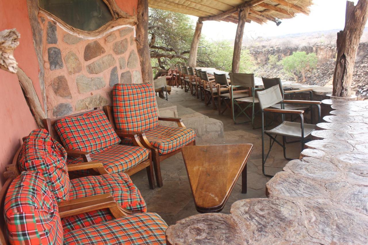 Lion'S Cave Camp, Samburu Villa Archers Post Buitenkant foto