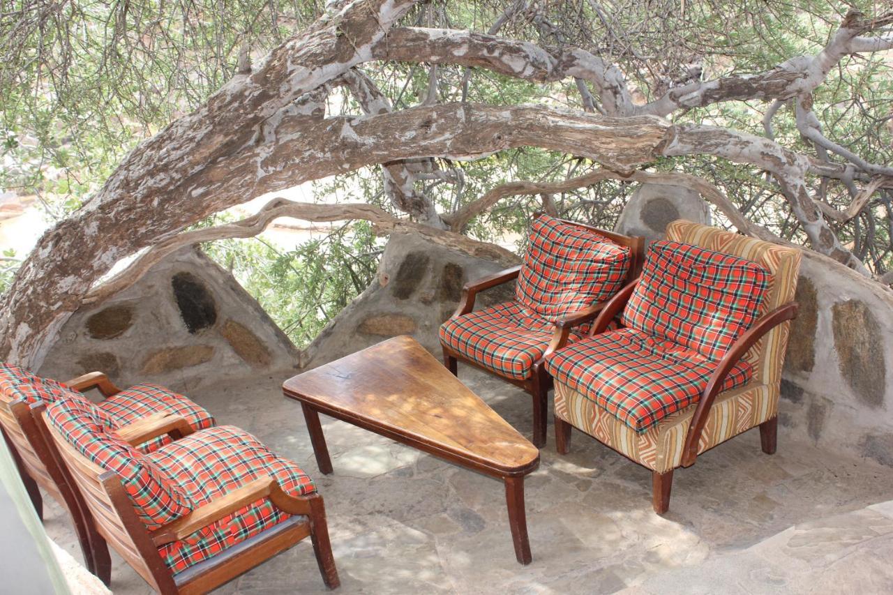 Lion'S Cave Camp, Samburu Villa Archers Post Buitenkant foto
