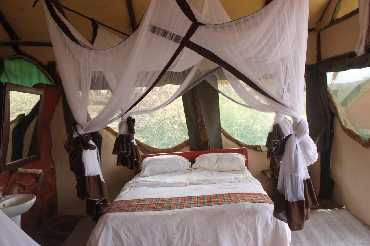 Lion'S Cave Camp, Samburu Villa Archers Post Buitenkant foto
