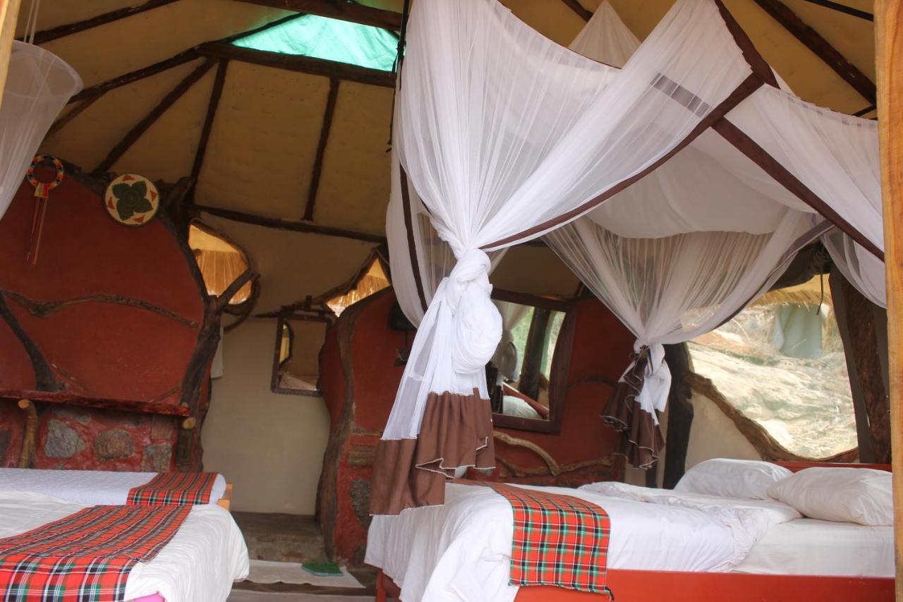 Lion'S Cave Camp, Samburu Villa Archers Post Buitenkant foto