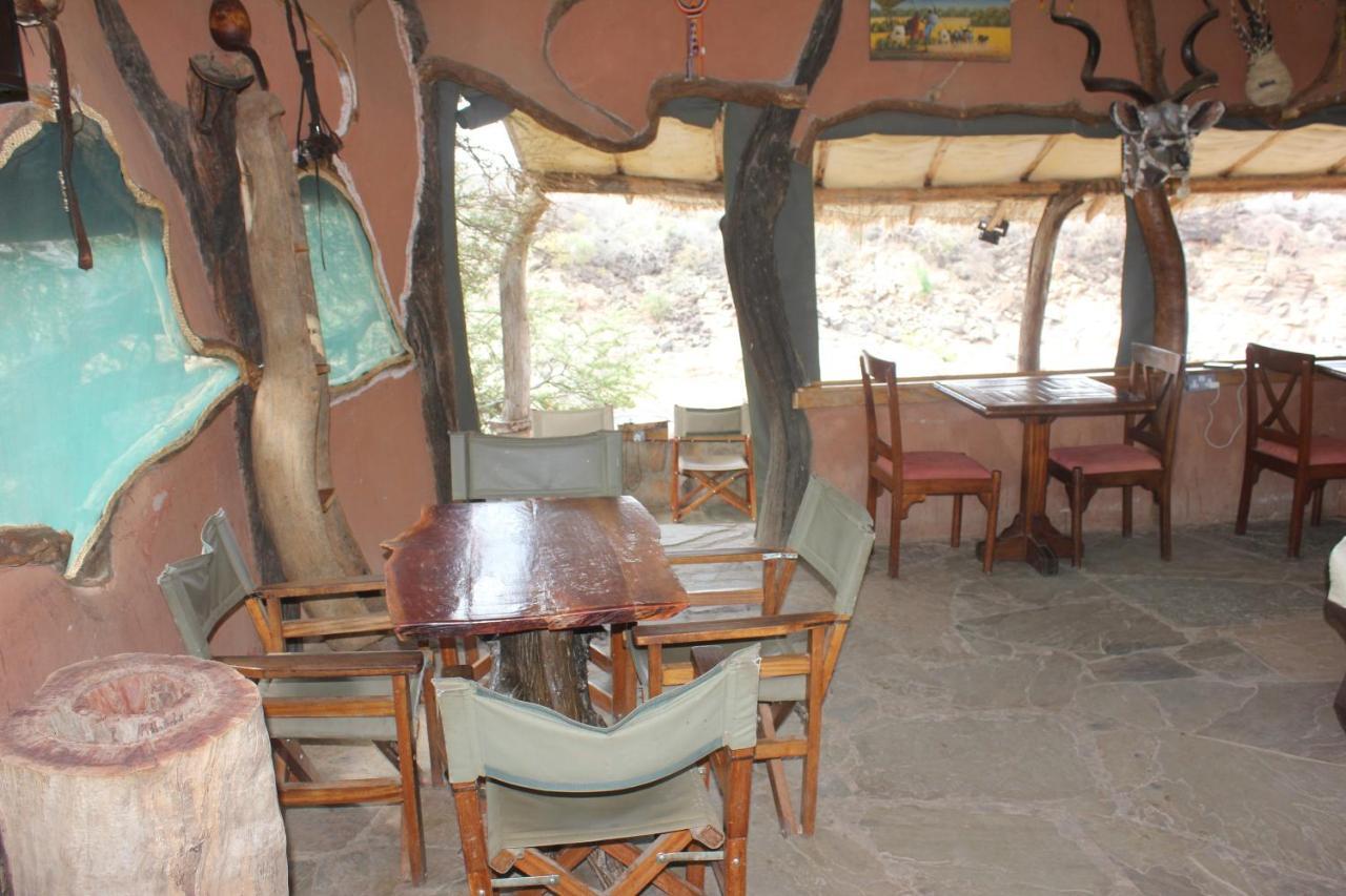 Lion'S Cave Camp, Samburu Villa Archers Post Buitenkant foto