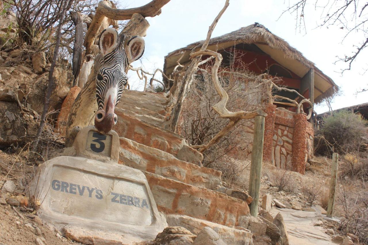 Lion'S Cave Camp, Samburu Villa Archers Post Buitenkant foto