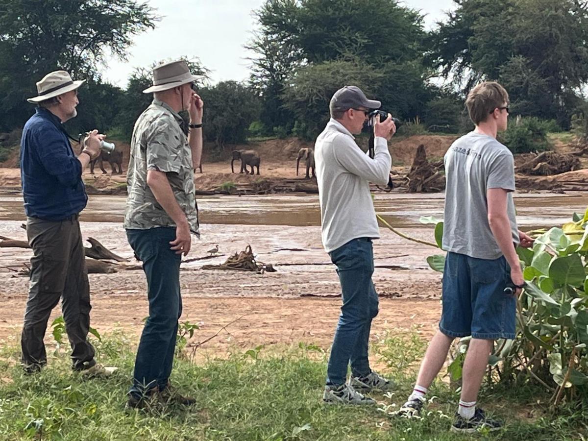 Lion'S Cave Camp, Samburu Villa Archers Post Buitenkant foto