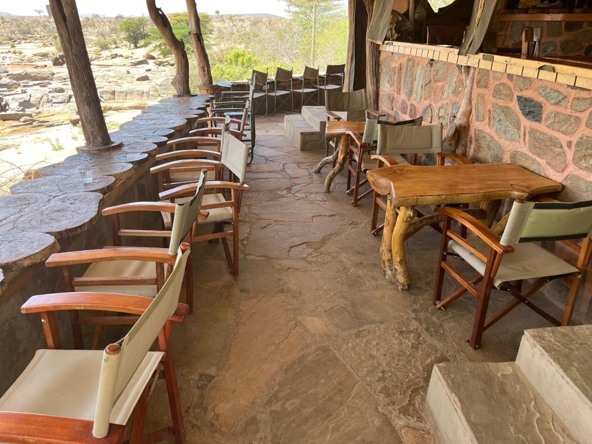 Lion'S Cave Camp, Samburu Villa Archers Post Buitenkant foto