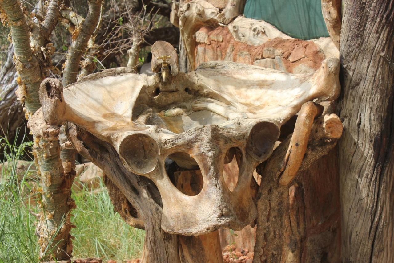Lion'S Cave Camp, Samburu Villa Archers Post Buitenkant foto