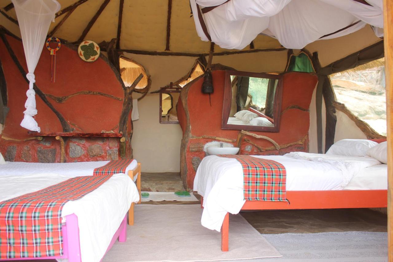 Lion'S Cave Camp, Samburu Villa Archers Post Buitenkant foto