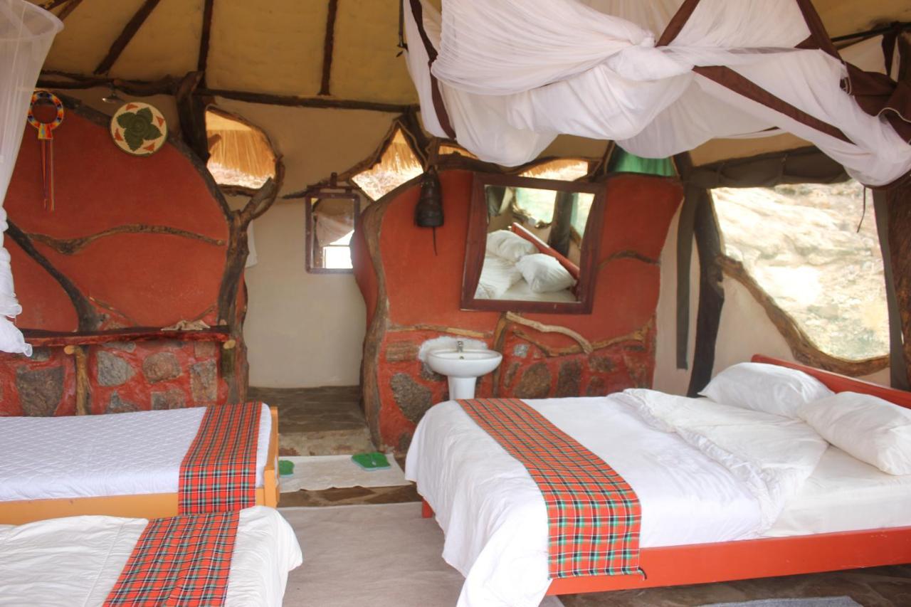 Lion'S Cave Camp, Samburu Villa Archers Post Buitenkant foto